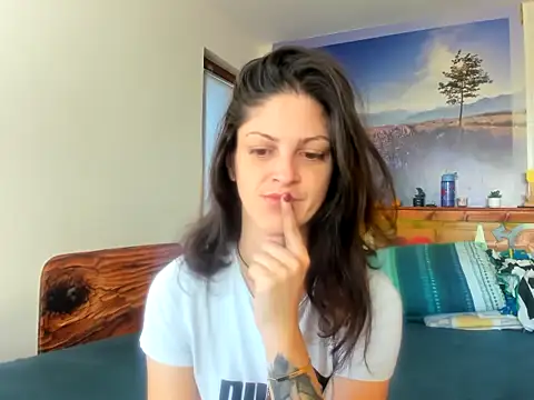 anissawhitenss online show from 10-29-25, 09:44