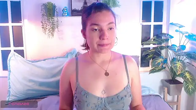 Viollet C online show from 10-12-25, 01:37