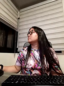 Xander Taylor  online show from 10-10-25, 04:22