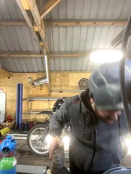 Snapshot of ju8870 chatting on 10-09-25, 12:03 ju8870 online show from 10-09-25, 12:03