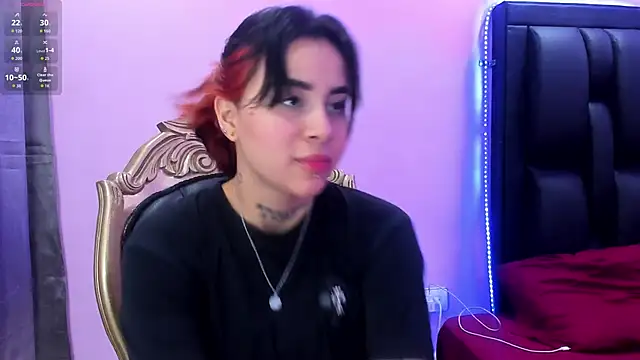 Nixielee  online show from 10-20-25, 12:05