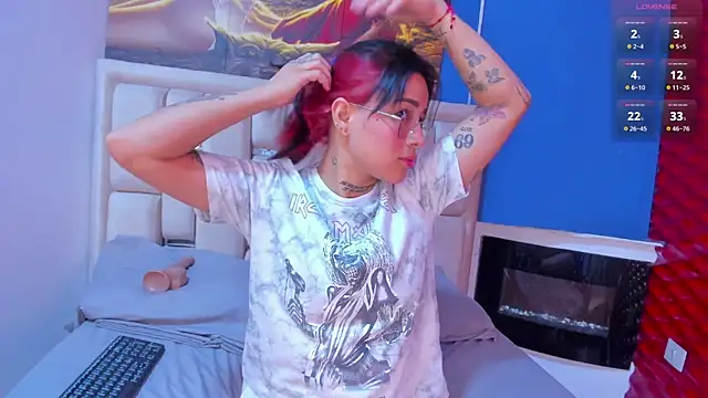 Nixielee  online show from 10-27-25, 07:29