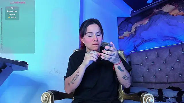 Nixielee  online show from 10-28-25, 07:38