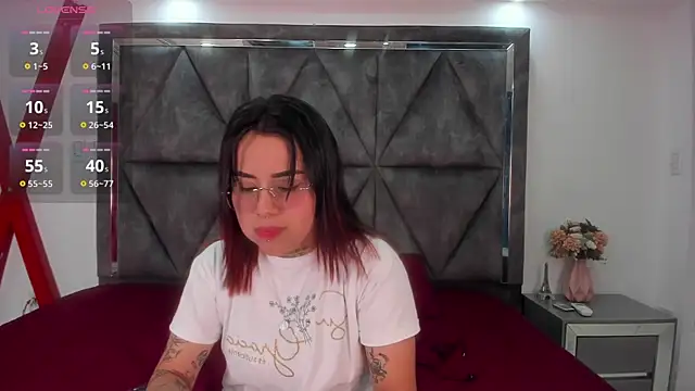 Nixielee  online show from 10-29-25, 07:15