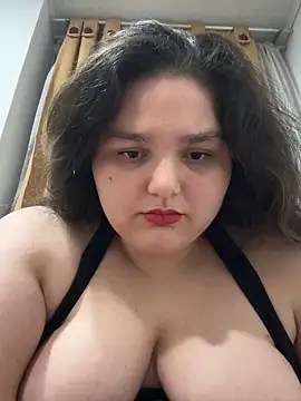 Snapshot of CristalUwU chatting on 10-03-25, 05:15 CristalUwU online show from 10-03-25, 05:15