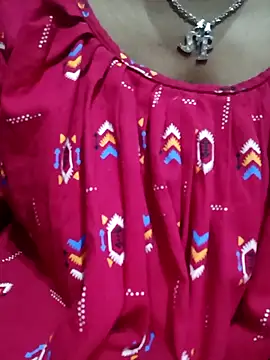 Hotty-romi3 online show from 11-04-25, 03:44