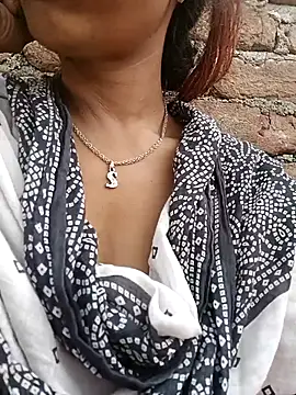 Hotty-romi3 online show from 11-18-25, 05:23