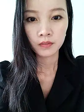 Snapshot of Mile-m chatting on 10-04-25, 05:38 Mile-m online show from 10-04-25, 05:38