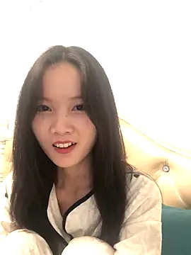 Snapshot of Mile-m chatting on 11-01-25, 04:47 Mile-m online show from 11-01-25, 04:47