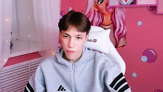 Snapshot of MarkBranston chatting on 10-24-25, 03:41 MarkBranston online show from 10-24-25, 03:41