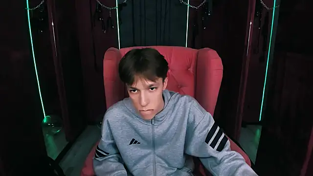 Snapshot of MarkBranston chatting on 10-27-25, 10:52 MarkBranston online show from 10-27-25, 10:52