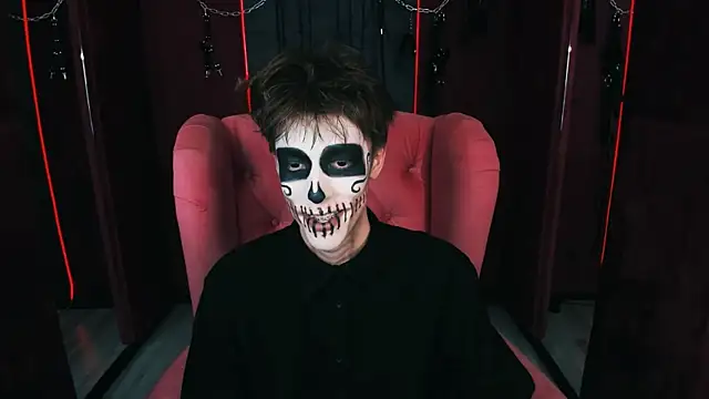 Snapshot of MarkBranston chatting on 10-31-25, 03:57 MarkBranston online show from 10-31-25, 03:57