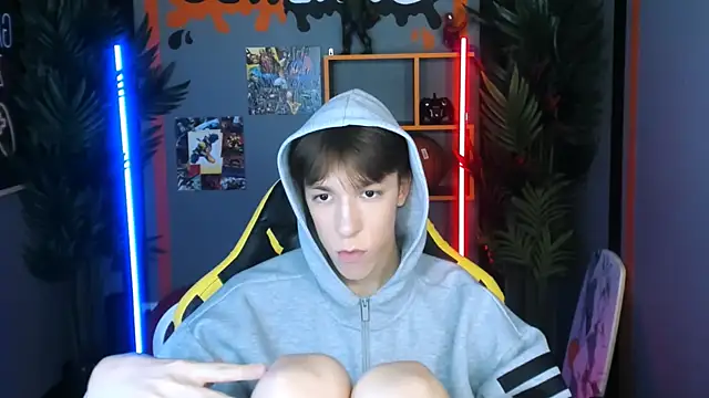 Snapshot of MarkBranston chatting on 11-10-25, 10:47 MarkBranston online show from 11-10-25, 10:47