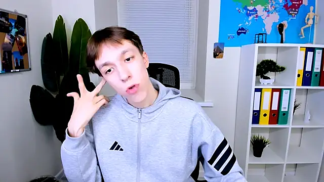 Snapshot of MarkBranston chatting on 12-05-25, 03:41 MarkBranston online show from 12-05-25, 03:41