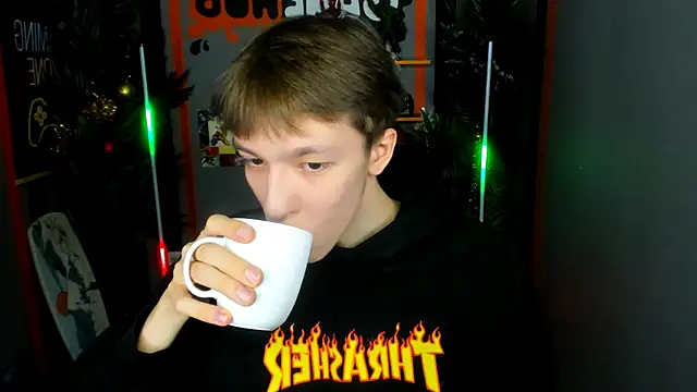 Snapshot of MarkBranston chatting on 12-14-25, 11:04 MarkBranston online show from 12-14-25, 11:04