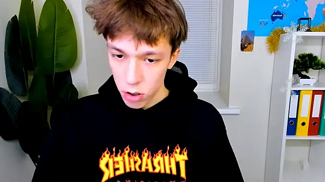 Snapshot of MarkBranston chatting on 12-15-25, 10:41 MarkBranston online show from 12-15-25, 10:41