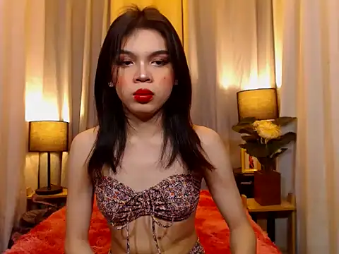 TWINKTRANSSHANEL online show from 02-18-26, 10:44