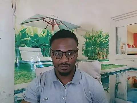 Snapshot of EbonyTiger69 chatting on 10-17-25, 07:55 EbonyTiger69 online show from 10-17-25, 07:55