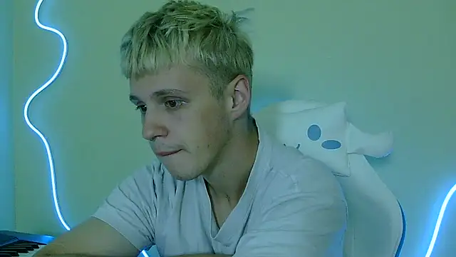  Timmy Boy  online show from 10-07-25, 11:57