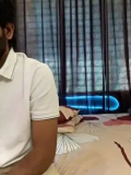 vickyandtania online show from 12-15-25, 08:07