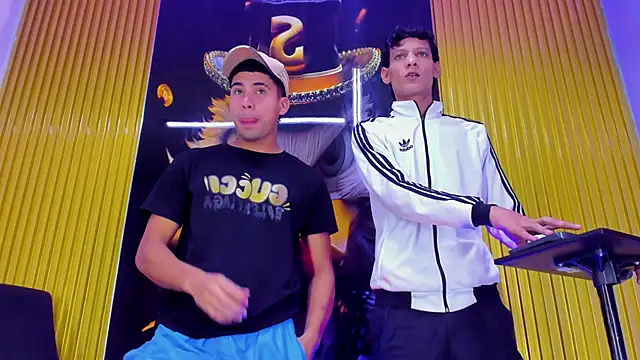 Play boys Hot2 online show from 10-31-25, 11:55