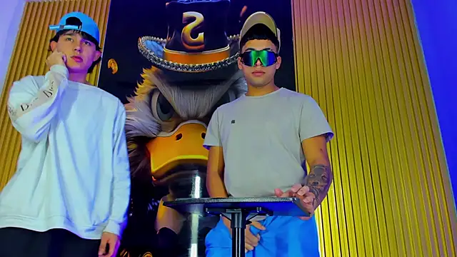 Play boys Hot2 online show from 11-13-25, 03:49