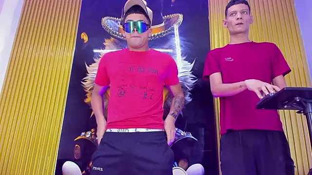 Play boys Hot2 online show from 11-14-25, 03:38