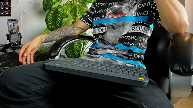 2 fire online show from 11-01-25, 09:17