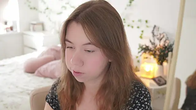 Snapshot of melon_sugar_ chatting on 10-17-25, 11:02 melon sugar online show from 10-17-25, 11:02