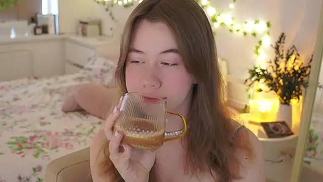 Snapshot of melon_sugar_ chatting on 10-22-25, 10:37 melon sugar online show from 10-22-25, 10:37