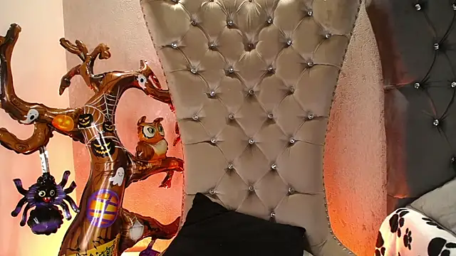 Snapshot of MateoMitchell chatting on 10-28-25, 04:38 MateoMitchell online show from 10-28-25, 04:38