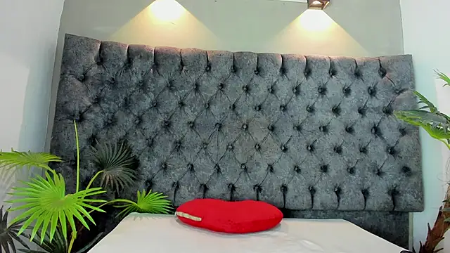 COMPTON 01 online show from 11-27-25, 04:03