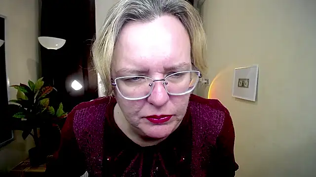 VestaWoody online show from 10-09-25, 06:11