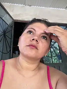 lady and charly online show from 12-19-25, 04:14