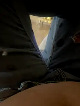 Snapshot of Bionda19 chatting on 10-17-25, 02:41 Bionda19 online show from 10-17-25, 02:41