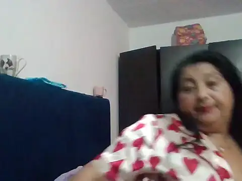 Karina Betherlsen online show from 10-21-25, 02:12