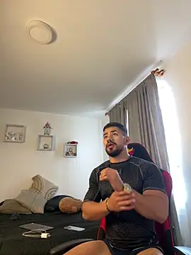 Ezzio Scolaro online show from 03-06-26, 09:11