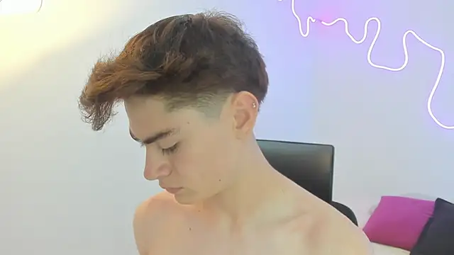 Sam Clark online show from 11-06-25, 03:18