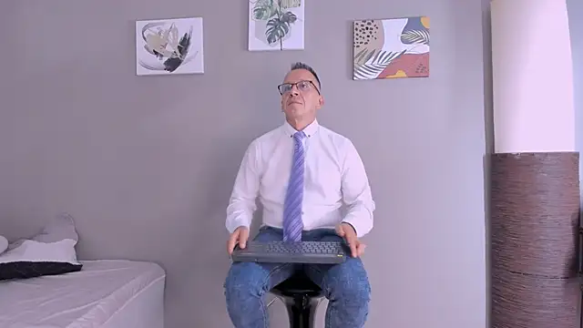  axelking  online show from 10-20-25, 11:43