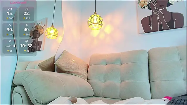 Lia Jhonson  online show from 10-31-25, 11:50