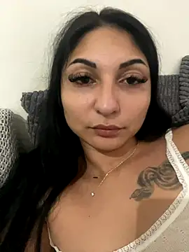 Snapshot of bia900bianca chatting on 10-22-25, 04:29 bia900bianca online show from 10-22-25, 04:29