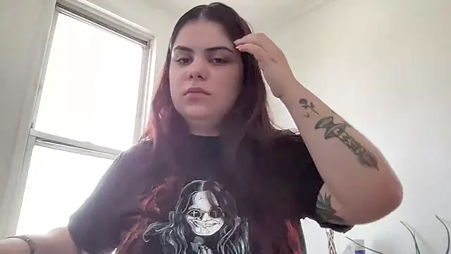 Snapshot of lilithsbetrayal chatting on 10-18-25, 05:35 lilithsbetrayal online show from 10-18-25, 05:35