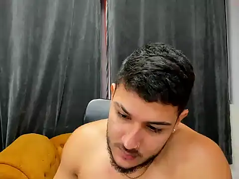 Snapshot of jasonshaw25 chatting on 12-16-25, 05:51 jasonshaw25 online show from 12-16-25, 05:51