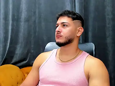 Snapshot of jasonshaw25 chatting on 12-17-25, 05:19 jasonshaw25 online show from 12-17-25, 05:19