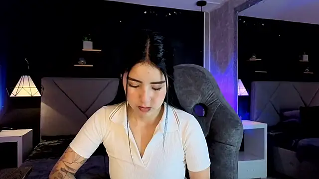 Snapshot of giapearl25 chatting on 11-08-25, 01:22 giapearl25 online show from 11-08-25, 01:22