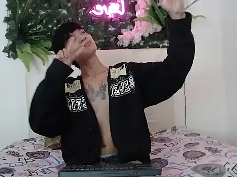 Snapshot of alex_russo__ chatting on 10-23-25, 03:28 alex russo online show from 10-23-25, 03:28