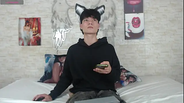 Snapshot of alex_russo__ chatting on 11-15-25, 10:26 alex russo online show from 11-15-25, 10:26