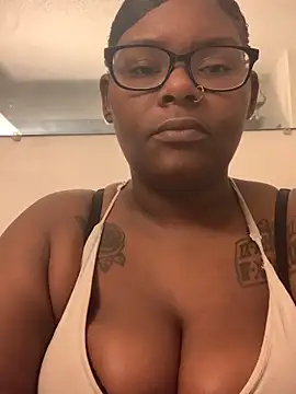 ThickChick94 online show from 10-19-25, 03:40