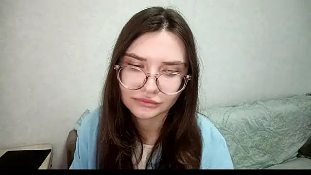 StacyMillerBom online show from 10-05-25, 02:15