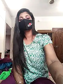 Snapshot of Queen-Any chatting on 10-08-25, 11:08 Queen-Any online show from 10-08-25, 11:08